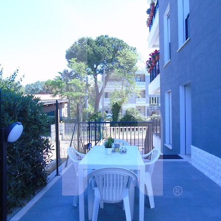 Homiday - Civico 3 Apartment Giulianova Bagian luar foto