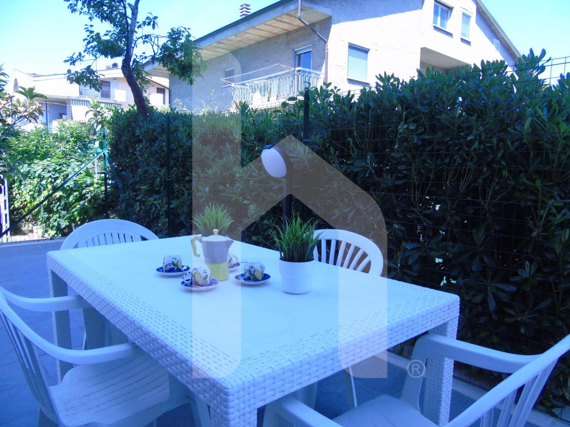 Homiday - Civico 3 Apartment Giulianova Bagian luar foto